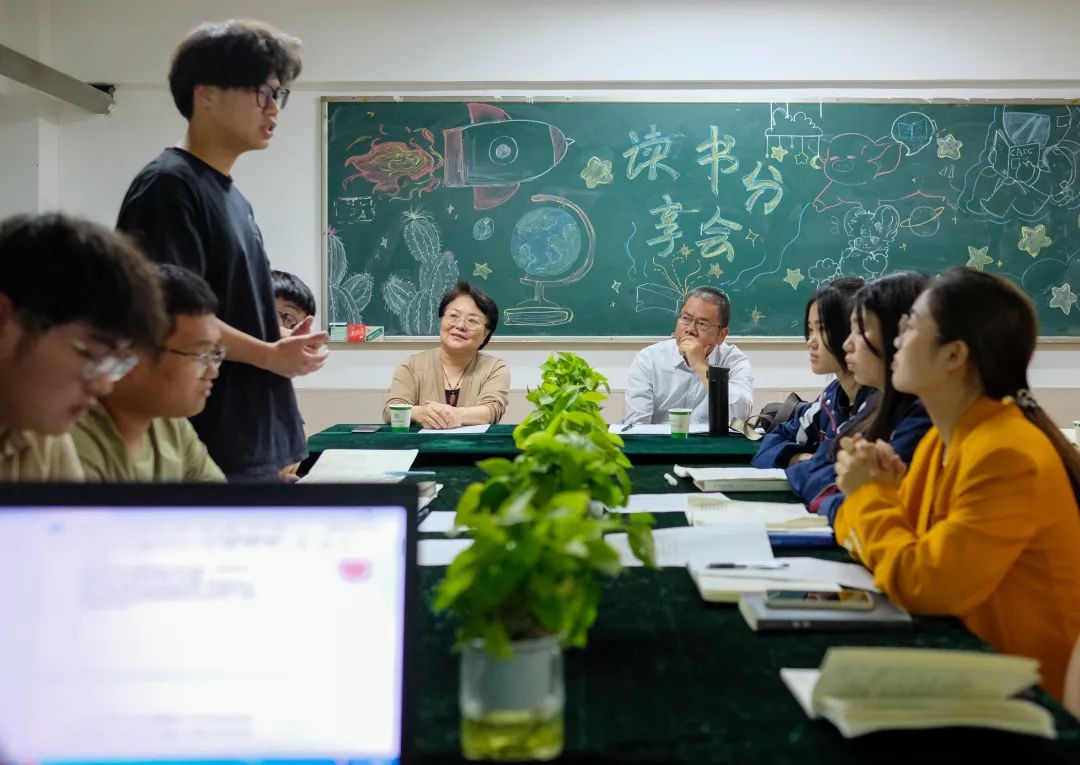 1652940192474833.jpg 1652940192474833.jpg