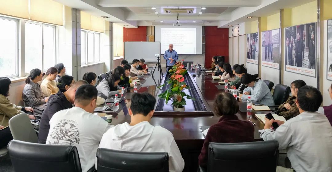 1665985677395759.jpg 640.jpg