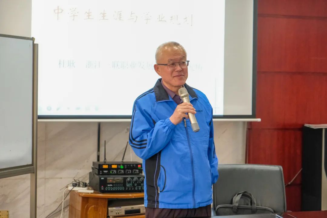 1665985723296250.jpg 640.jpg